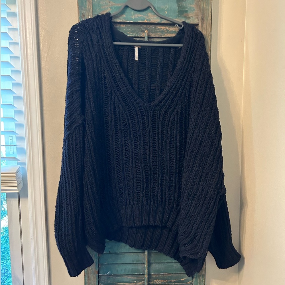 FREE PEOPLE black chunky sweater size large oversized